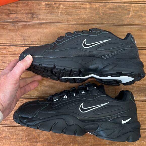 Vintage men’s black Nike Air Trainer Supreme NEW with box size 7.5 Rare